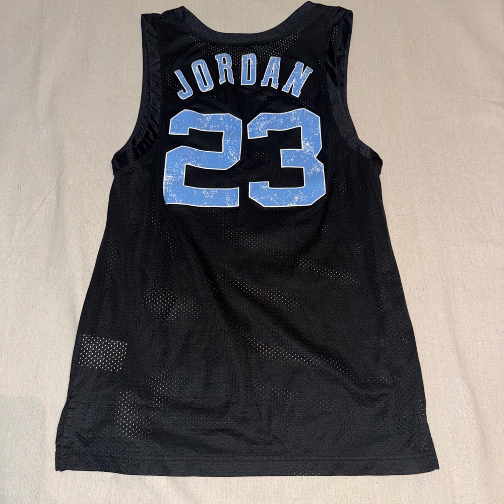 Jordan Boys 23 Basketball Jersey Black Mesh Size Small CZ2499-010